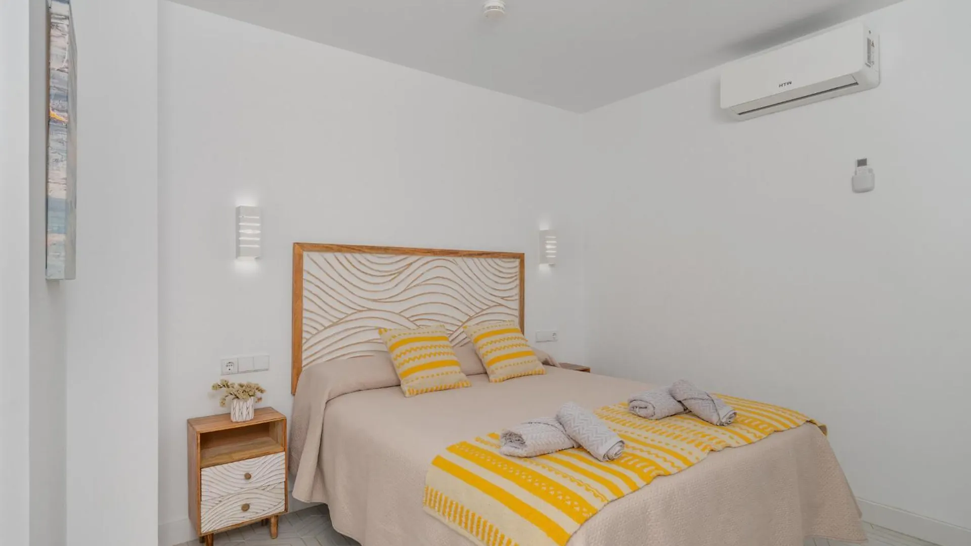Terra By La Pita - Central Premium Apartment With Parking Estepona Spain