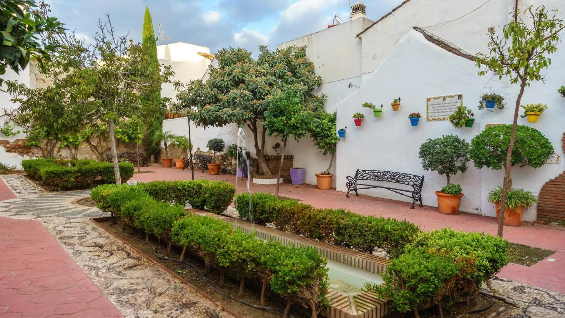 Terra By La Pita - Central Premium Apartment With Parking Estepona